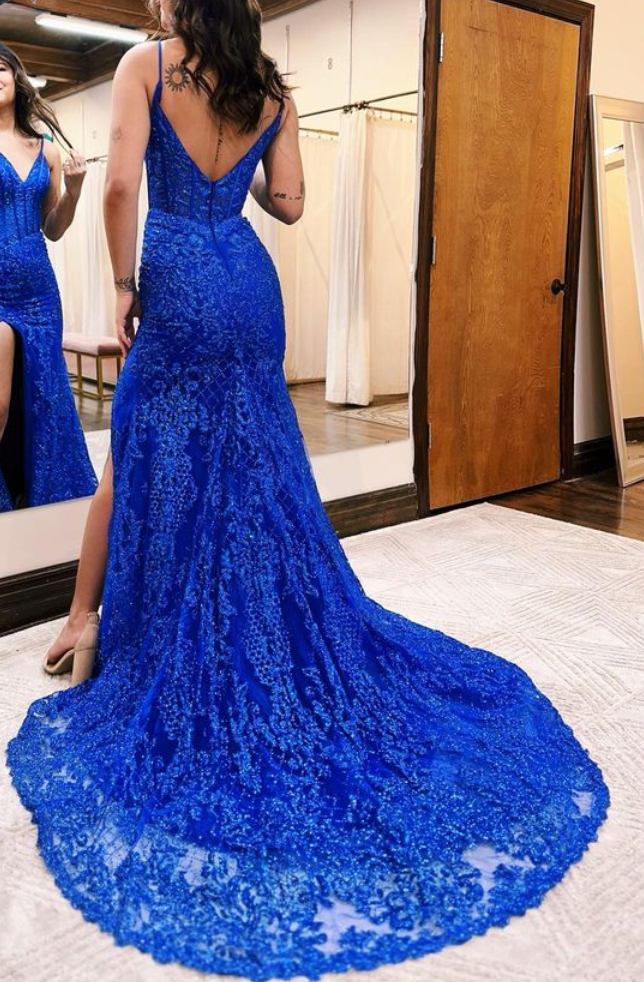 Royal Blue V-Neck Spaghetti Straps Lace Appliques Prom Dress