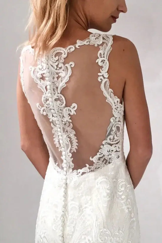 Scoop Sleeveless A-Line Lace Appliques Beach Wedding Dress