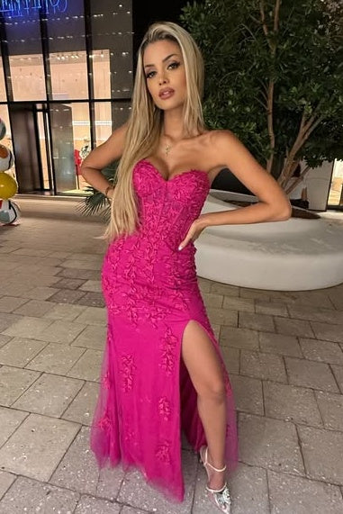 Sheath Sweetheart Strapless Lace Prom Dress With Slit