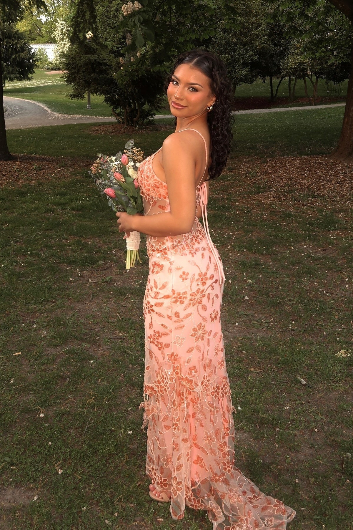 Sheer Empire V-Neck Sleeveless Lace Appliques Prom Dress