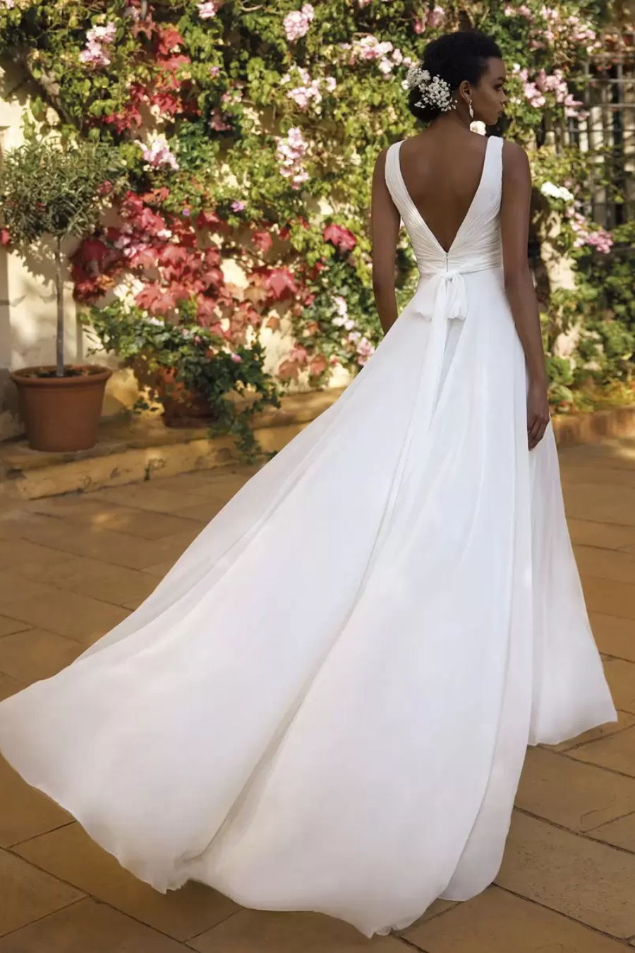 Simple Satin A-Line V-Neck Sleeveless Ruched Wedding Dress