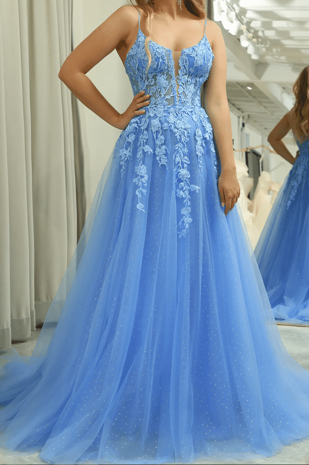 Spaghetti Straps Tulle A-Line Lace Appliques Prom Dress