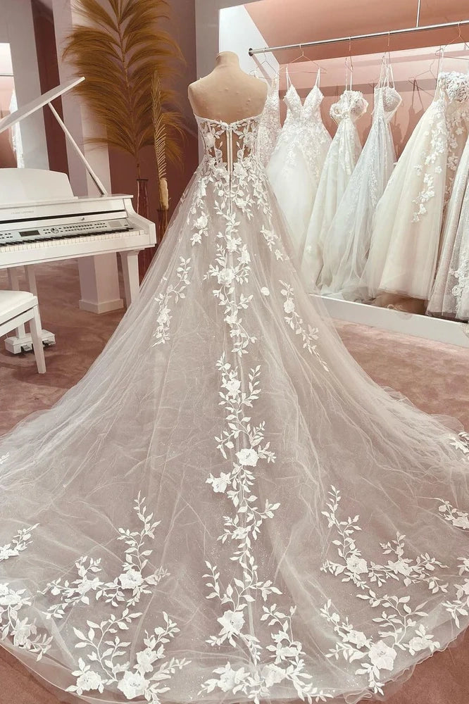 Sweetheart Strapless Lace Appliques Wedding Dress