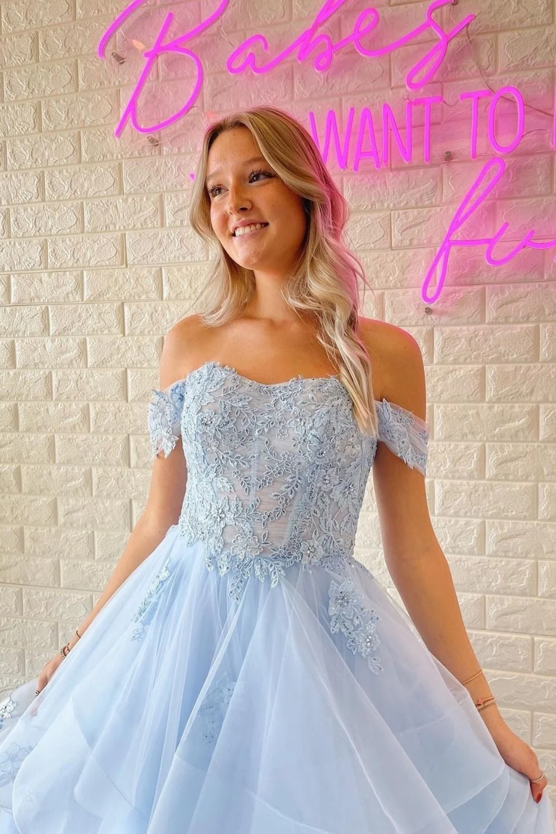 Tulle A-Line Off-Shoulder Beaded Appliques Long Prom Dress