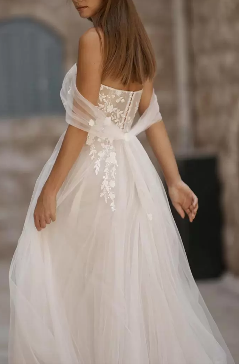 Tulle A-Line Off-Shoulder Sheer Appliques Lace Appliques Wedding Dress