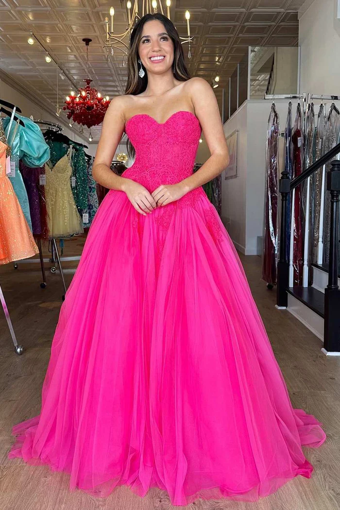 Tulle A-Line Sweetheart Strapless Appliques Long Prom Dress