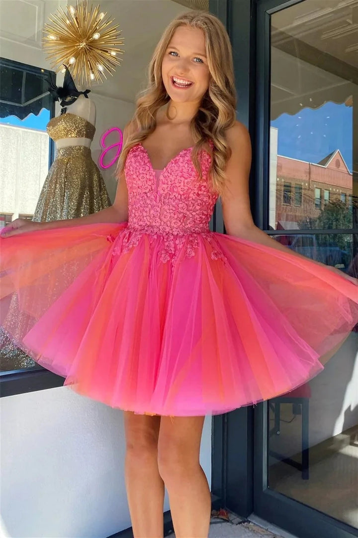 Tulle A-Line V-Neck Spaghetti Straps Appliques Homecoming Dress