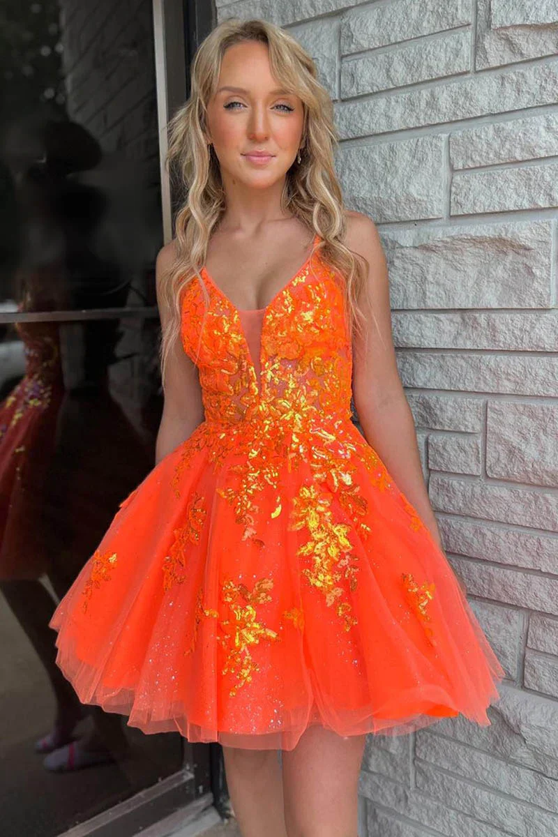 Tulle A-Line V-Neck Strapless Sequins Appliqued Short Homecoming Dress