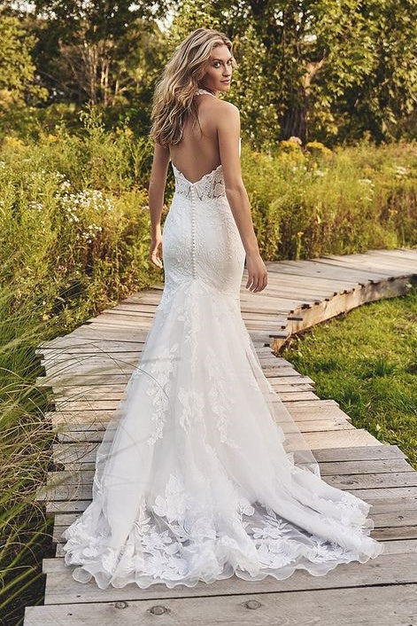 V-Neck Halter Open Back Lace Appliques Wedding Dress With Train