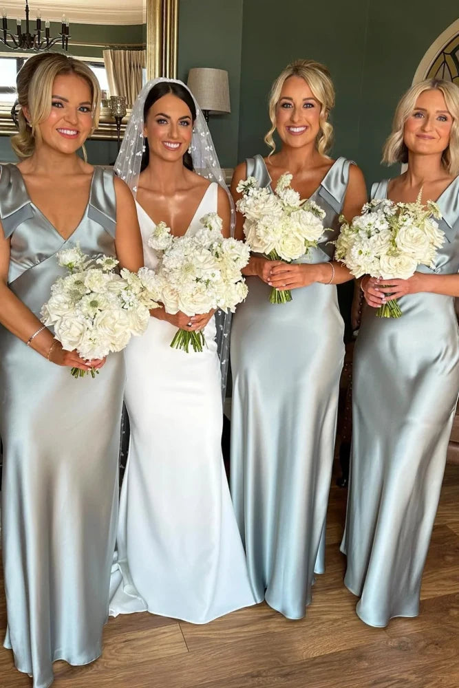 V-Neck Sleeveless Satin Fitted Bridesmaid Dress