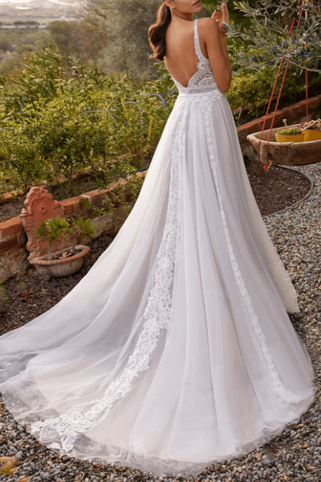 V-Neck Sleeveless Tulle A-Line Appliques Boho Wedding Dress