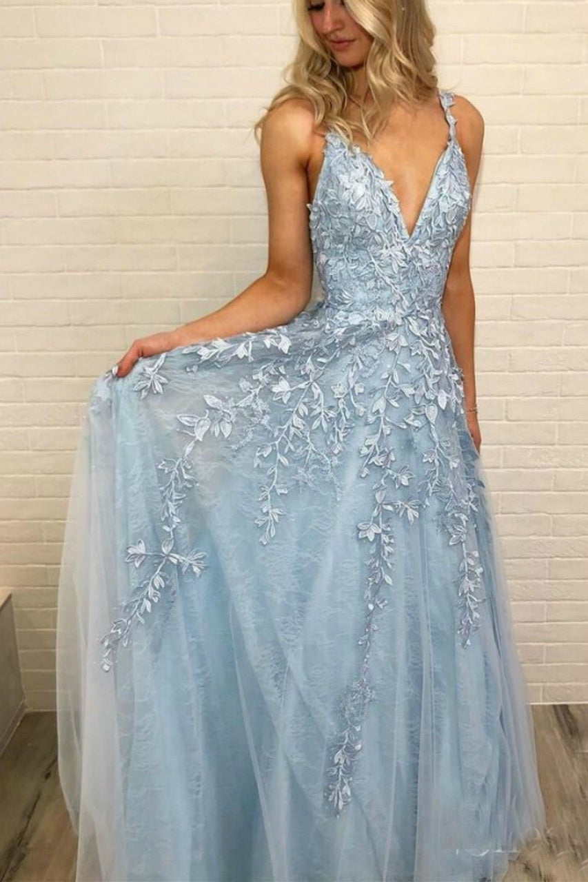 V-Neck Spaghetti Straps Lace Appliques Tulle A-Line Prom Dress