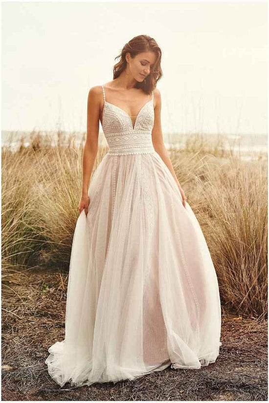 Casual Tulle A-Line Sweetheart Sleeveless Appliques Boho Wedding Dress